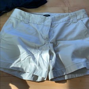J crew city fit size 6 chino shorts